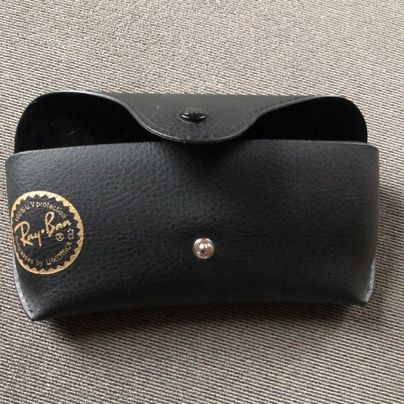 Ray-Ban sunglass case. Perfect condition - Picture 2 of 2
